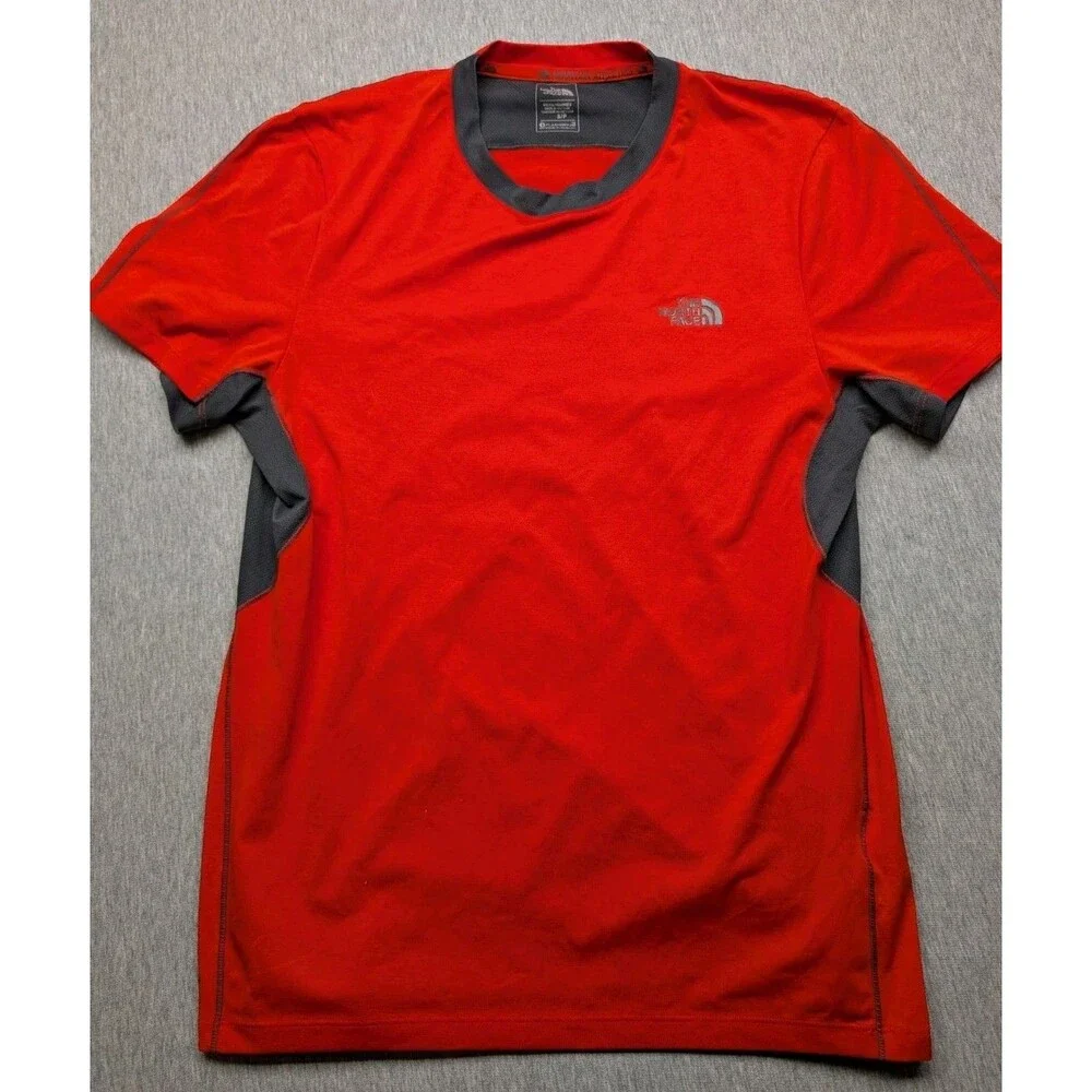 North Face Red & charcoal short sleeve shirt - mens Small EUC